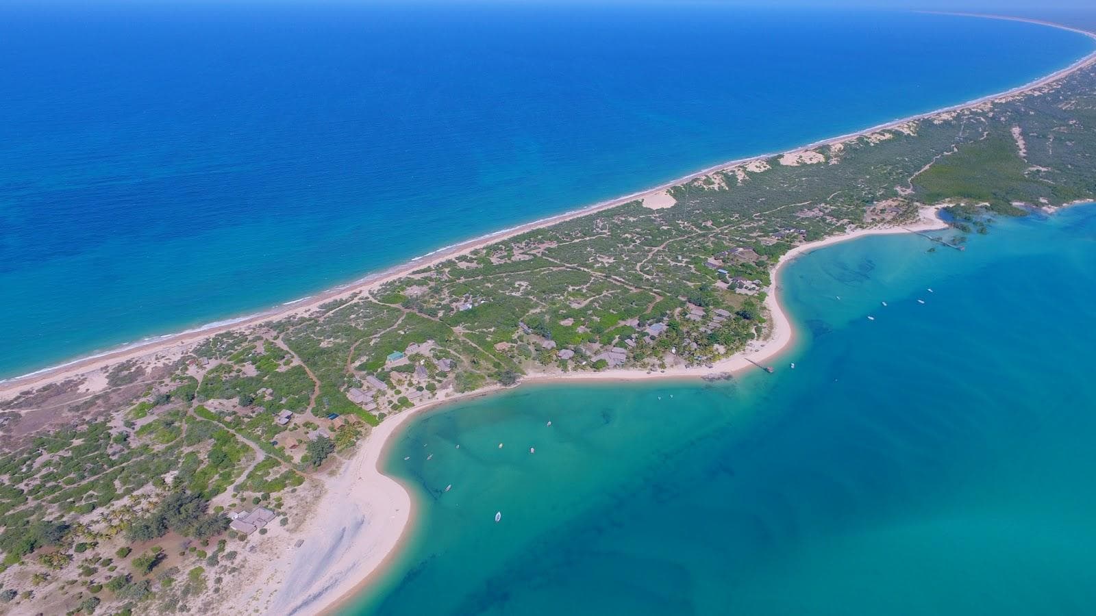 Laisse Beach