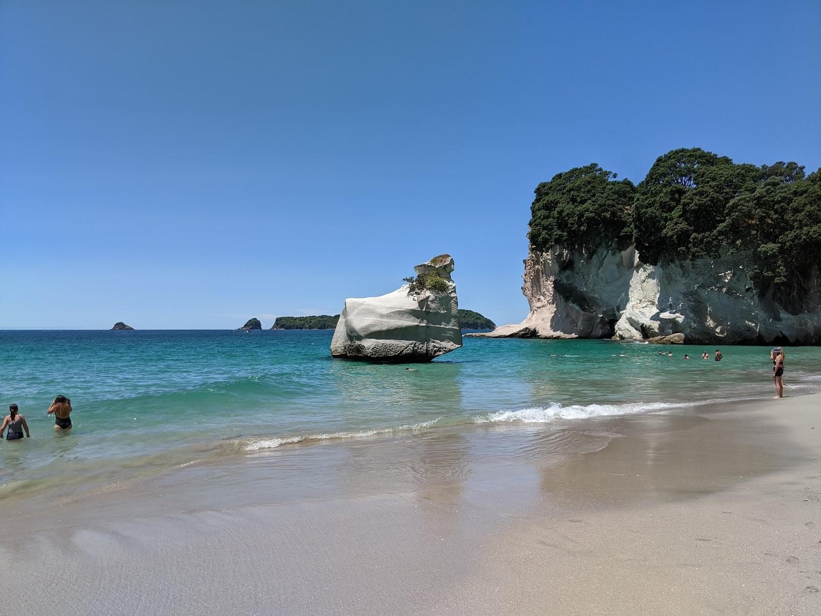 Cathedral Cove Beach