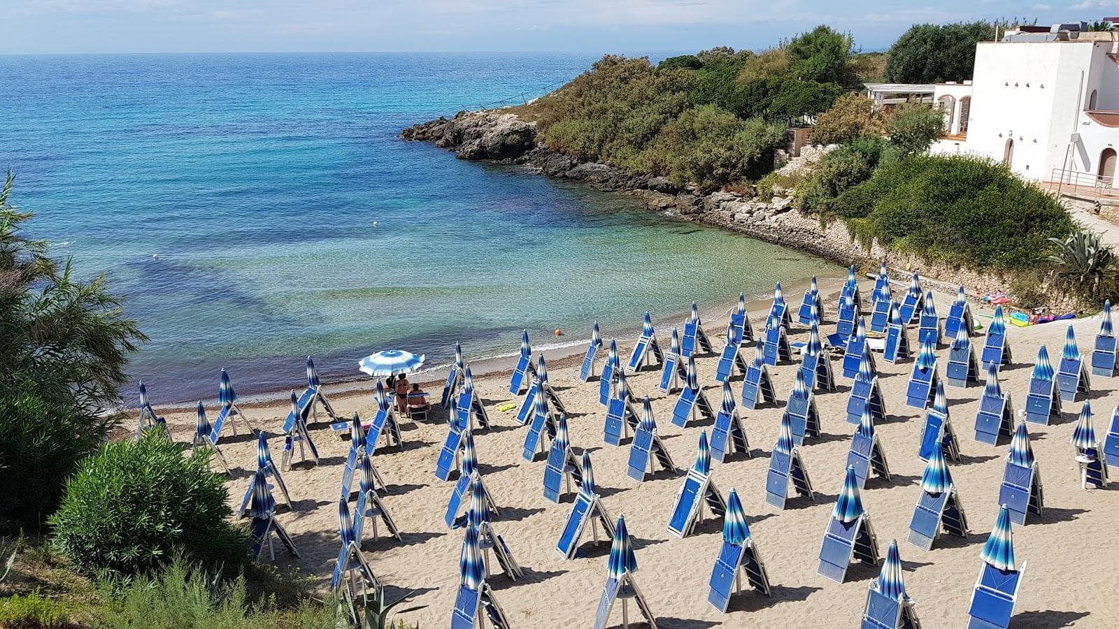 Mon Reve Hotel beach