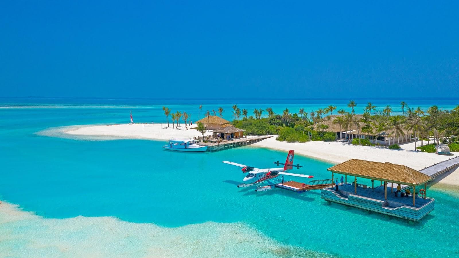 Innahuraa Island Beach
