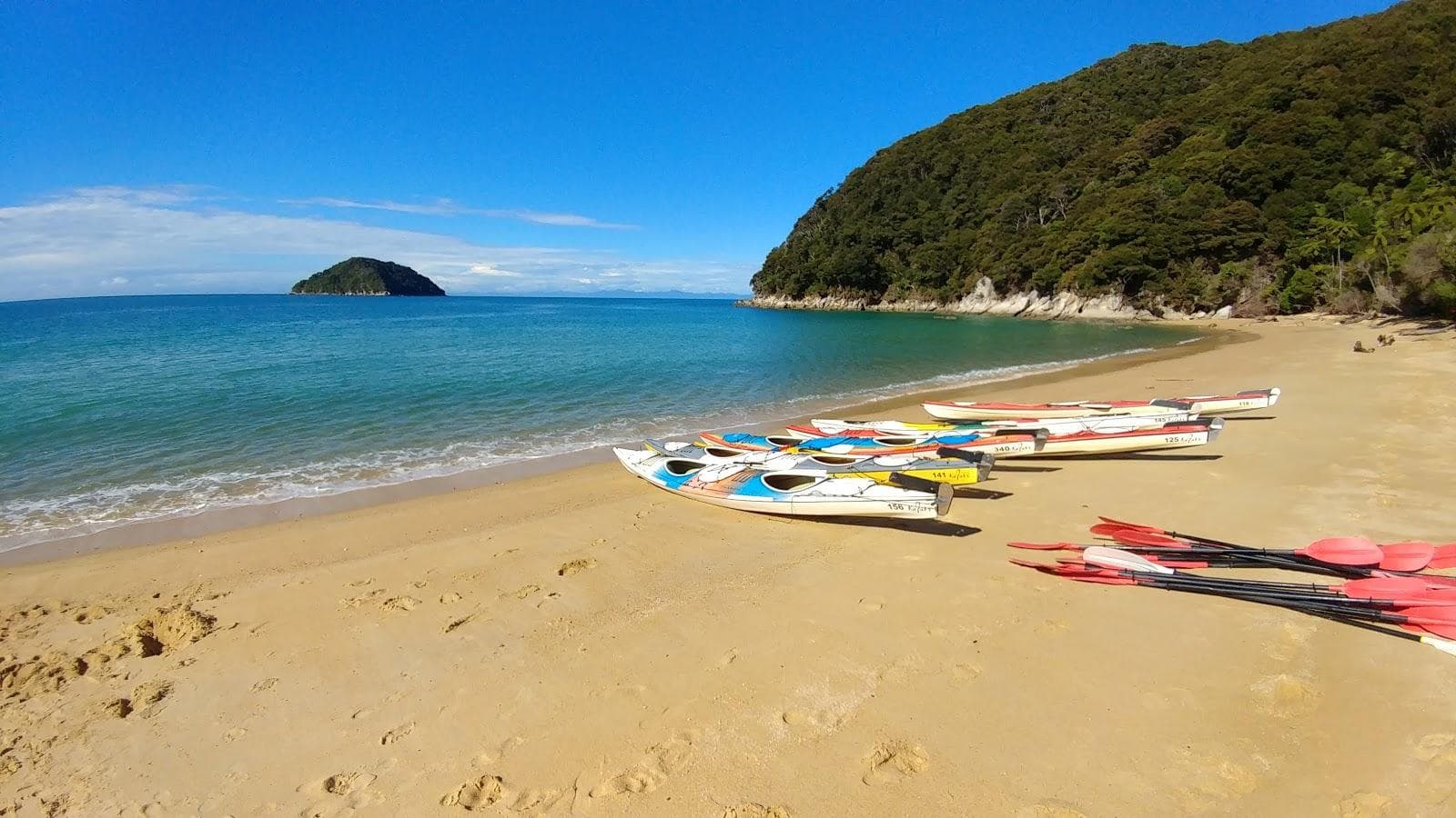Onetahuti Beach