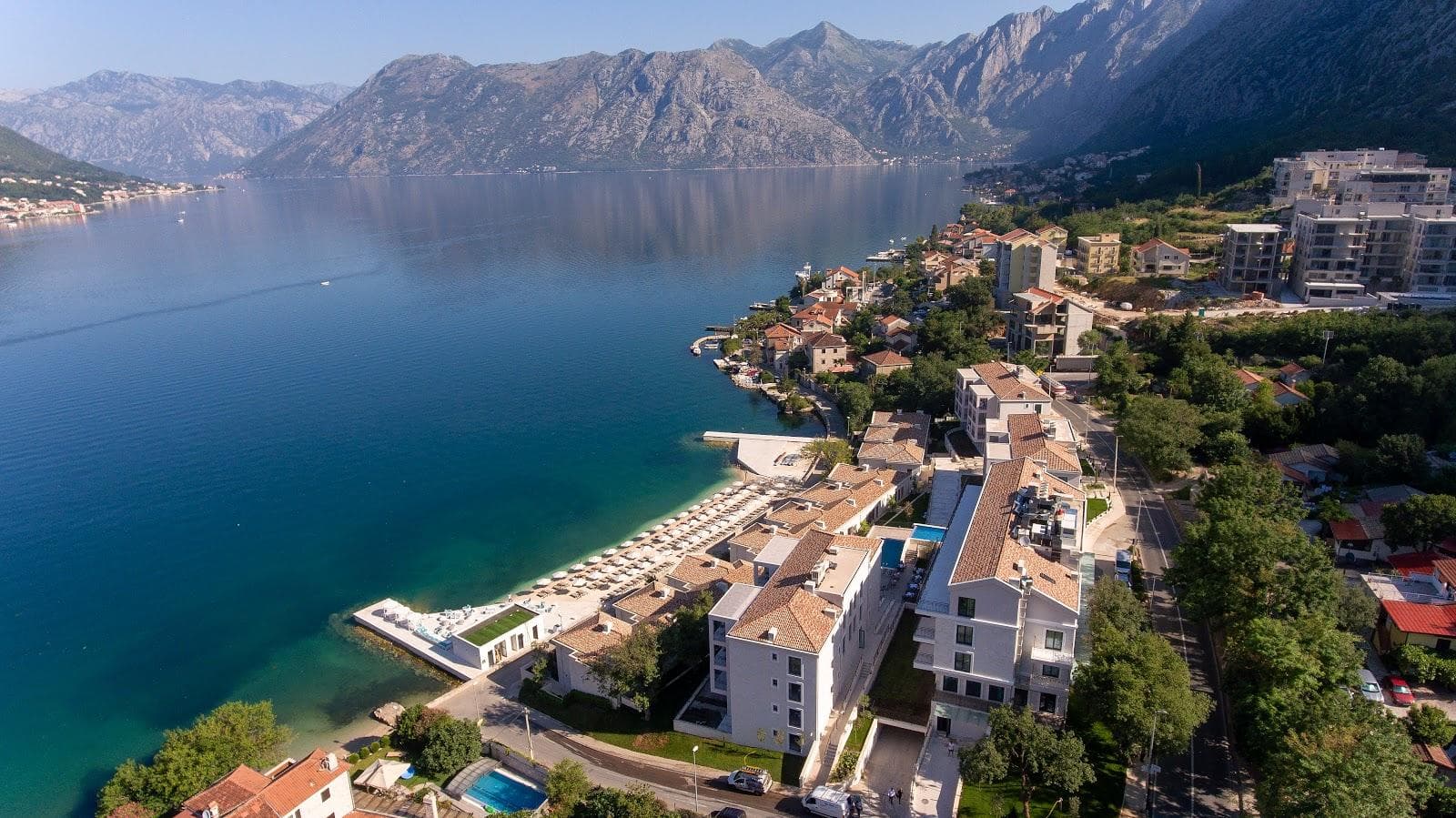 Huma Kotor beach