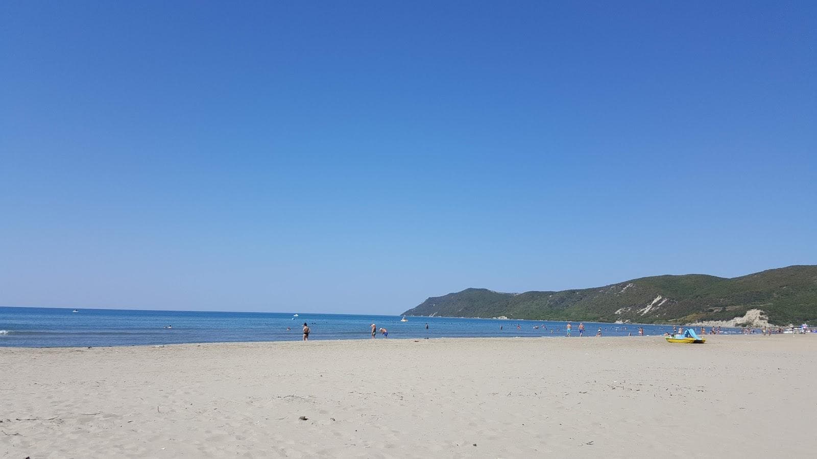 Shen Pjetri Beach