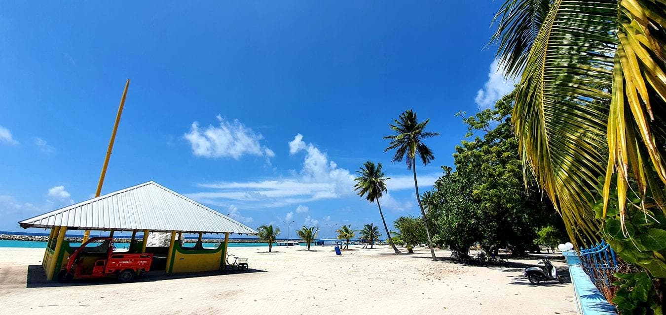 Himandhoo Beach