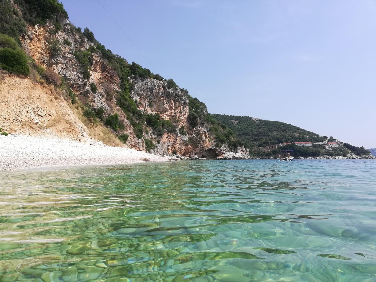 Tri brata beach