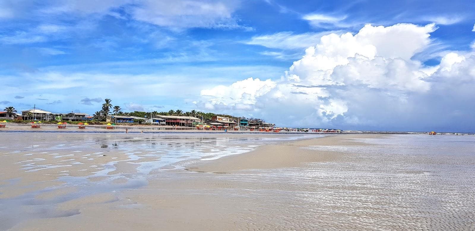 Crispim Beach