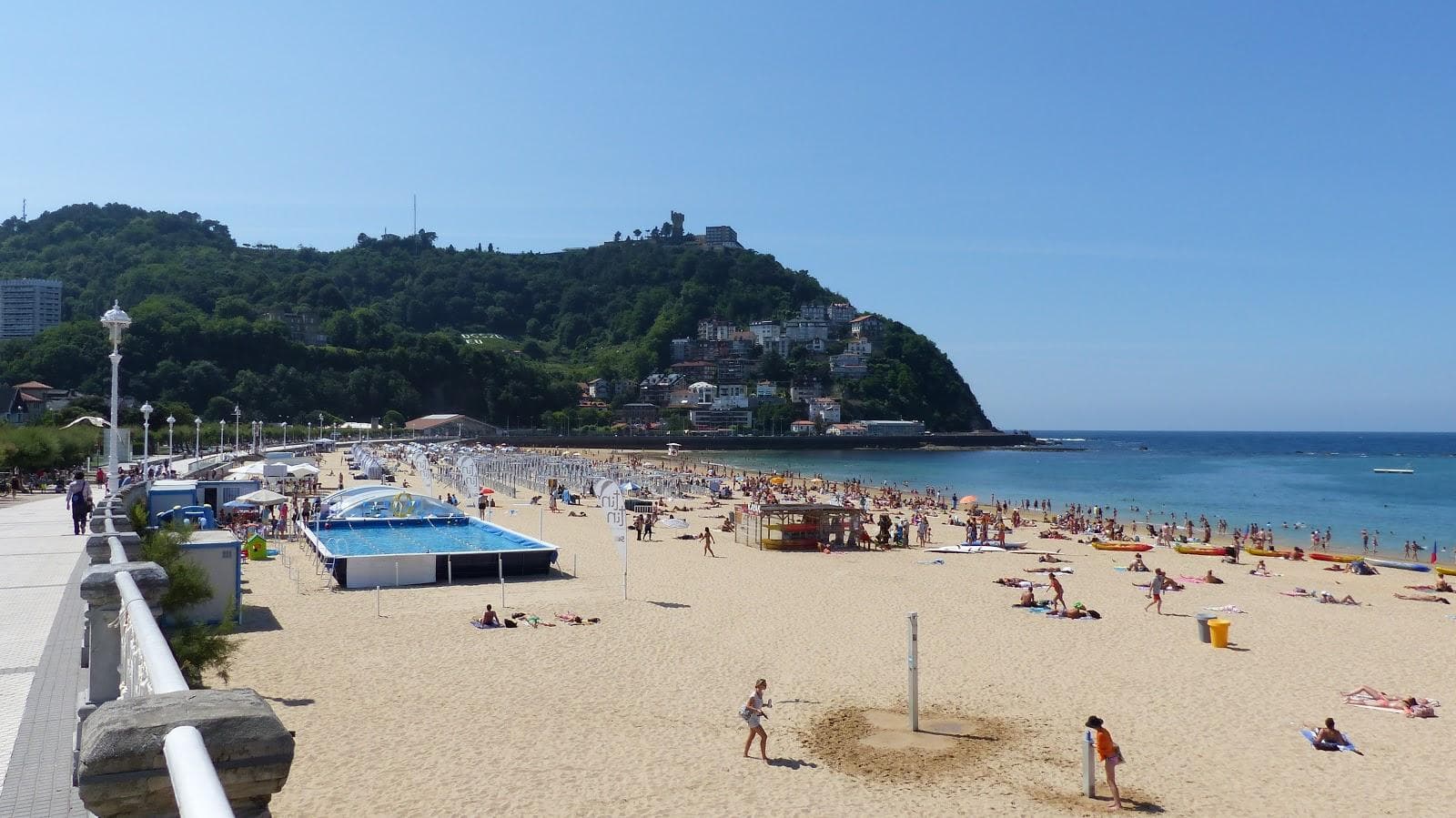 Ondarreta beach