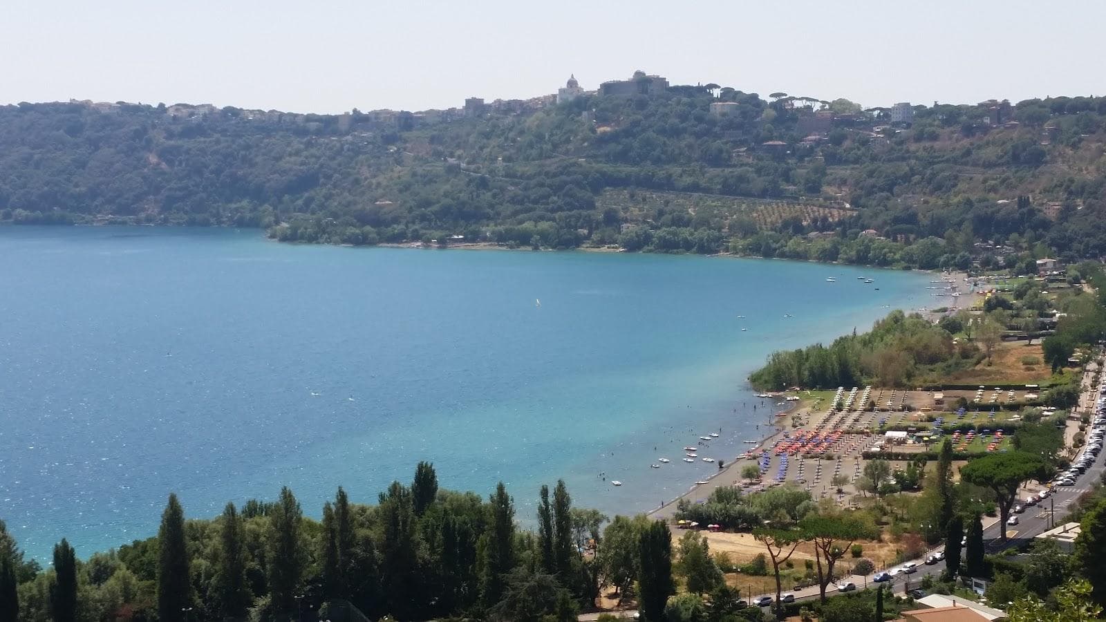 Spiaggia di lago Albano