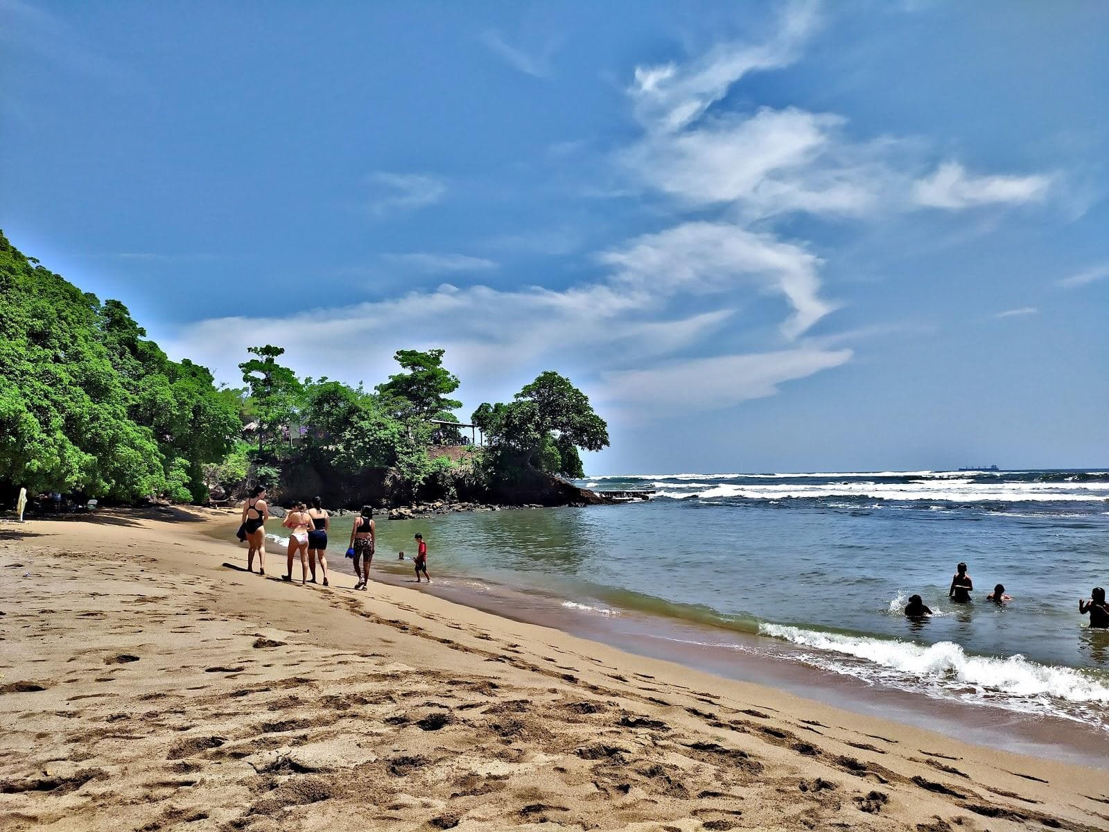 Los Almendros Beach
