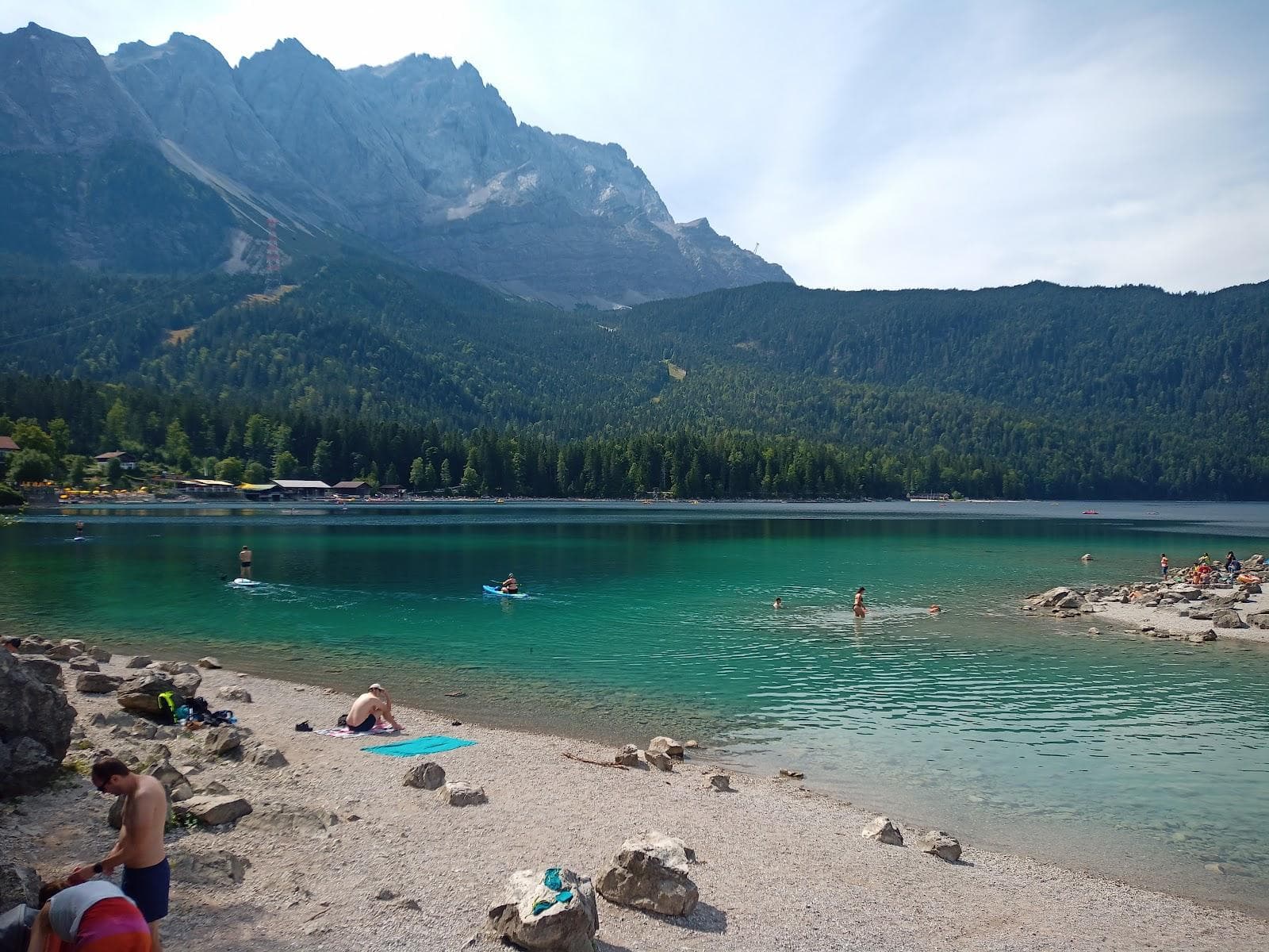 Eibsee Rundweg Beach