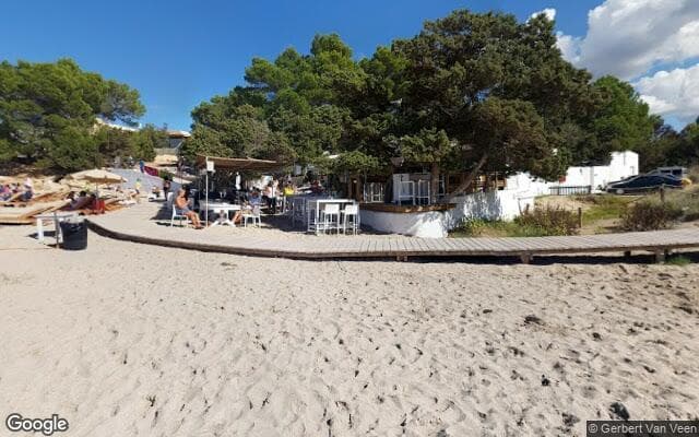 Alma Beach