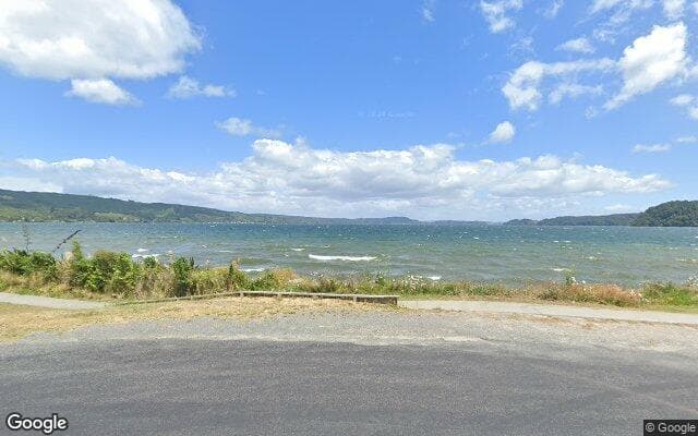 Lake Rotoiti at Hinehopu