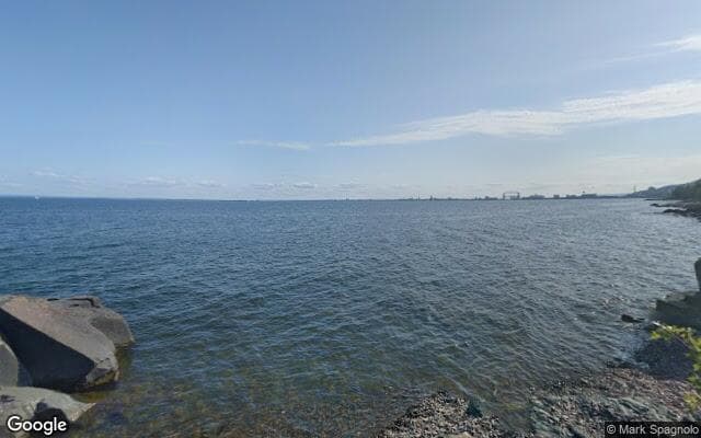 Lakewalk East (16th Ave)