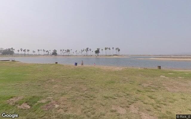 Mission Bay - Comfort Station at Leisure Lagoon