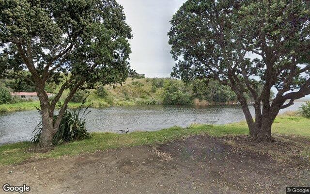 Oakura River at 200m u/s of mouth.