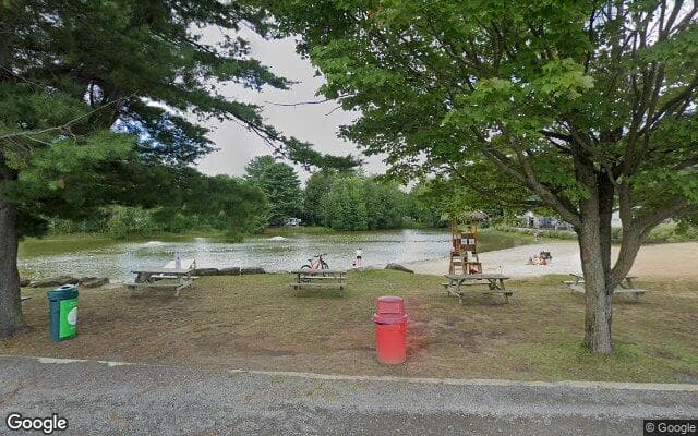Plage du camping Lac-des-Plaines camping Beach