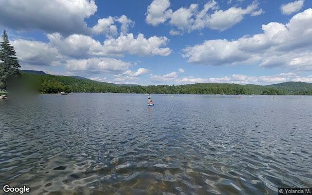 Plage du Grand Lodge du lac Ouimet Beach