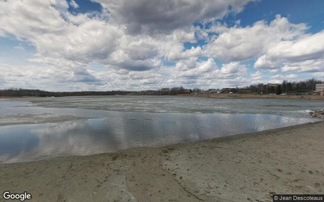 Plage Kiwanis Beach (Lac Noranda Lake)