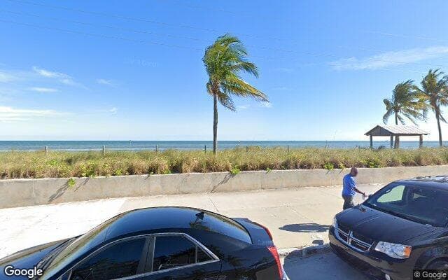 Smathers Beach