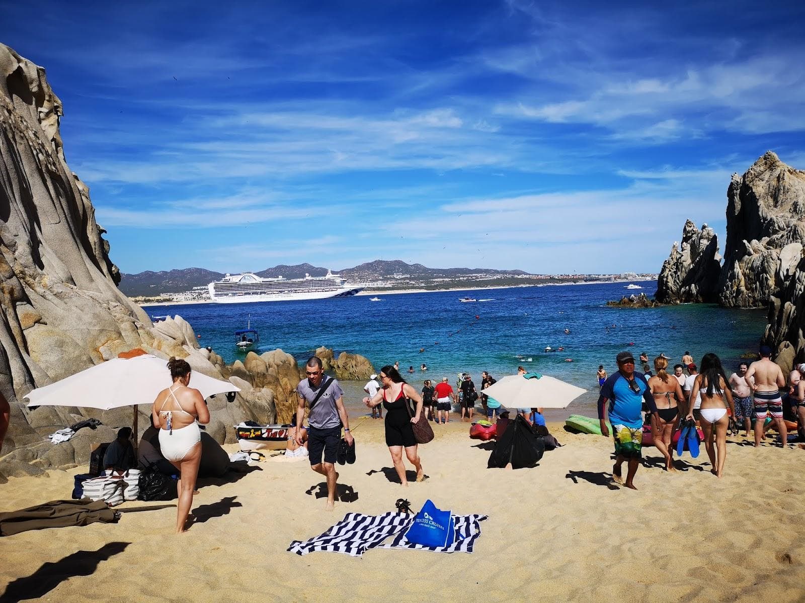 Playa de los Amantes