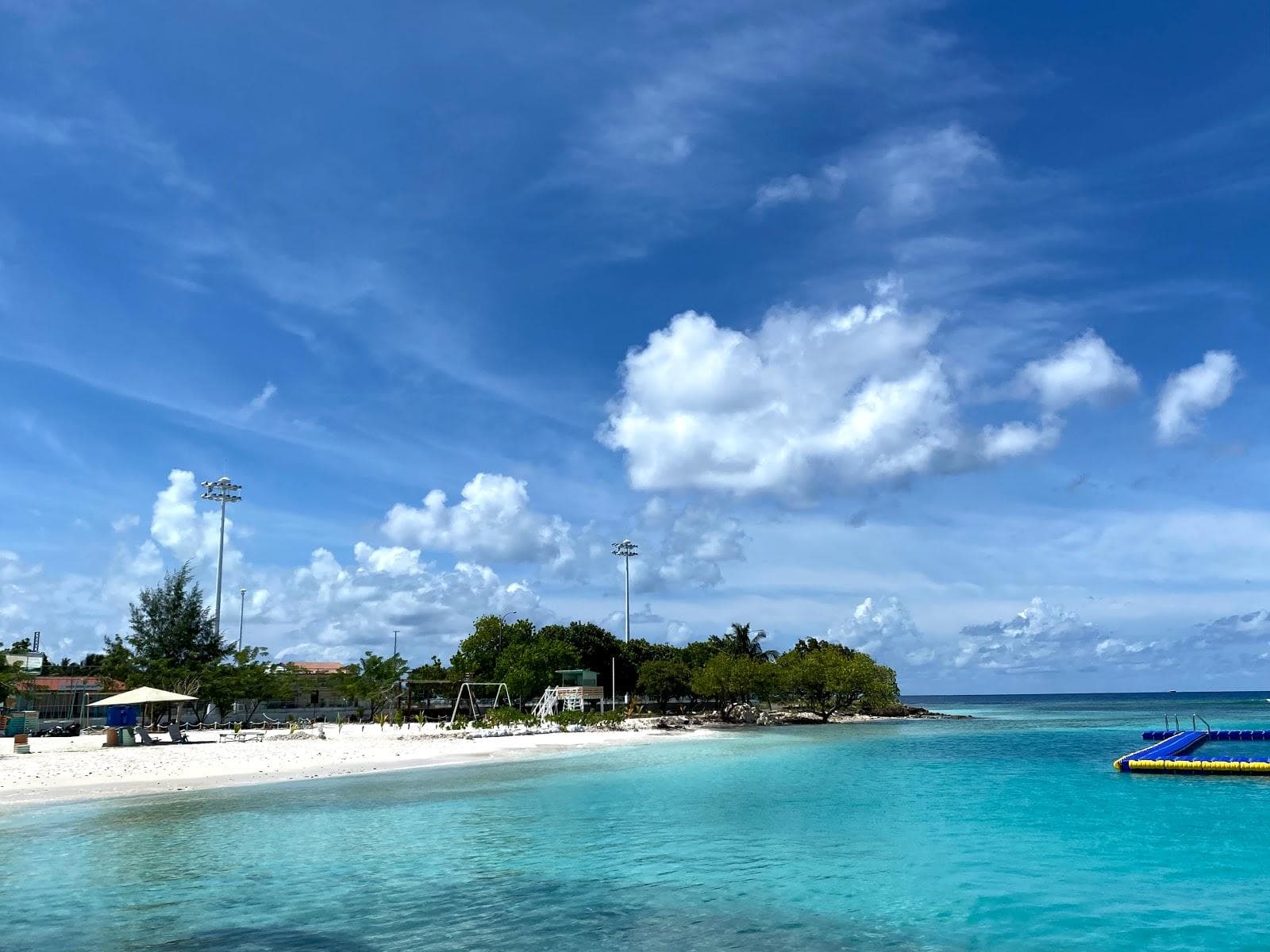 Feydhoo Rashikeda Athiri Beach