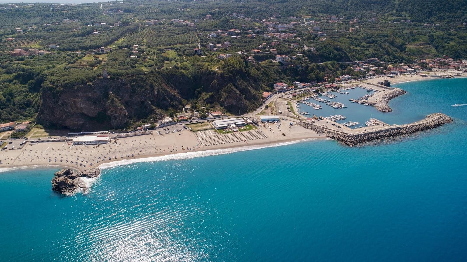 Torre Saracena beach