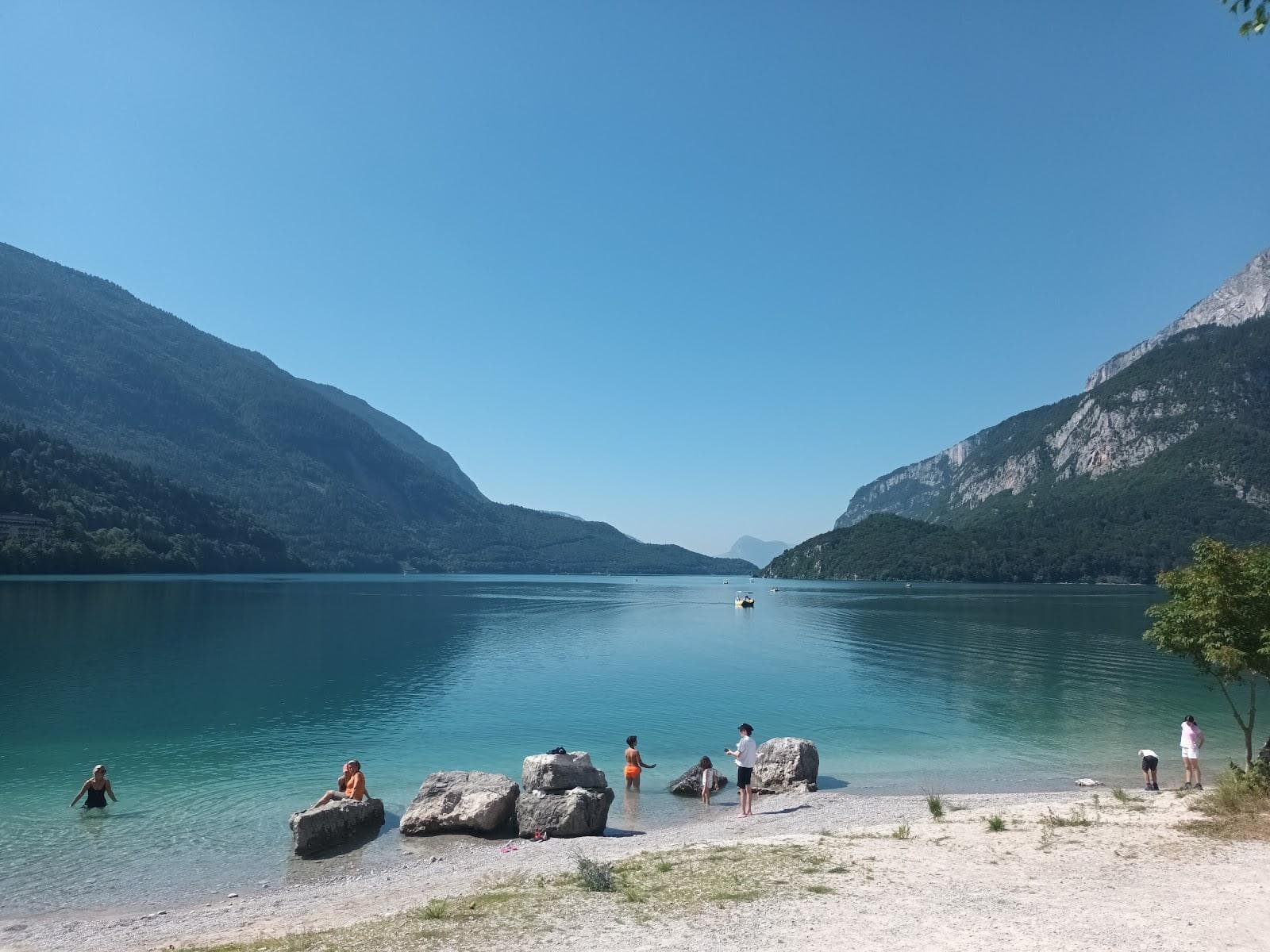 Spiaggia Lago Di Molveno