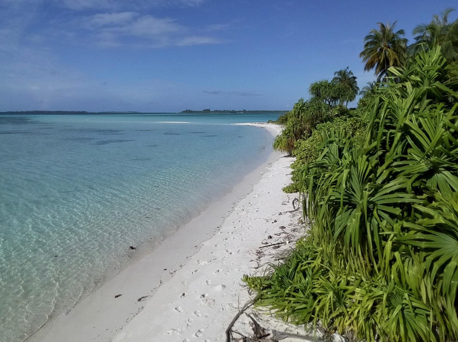 Olhutholhu Beach