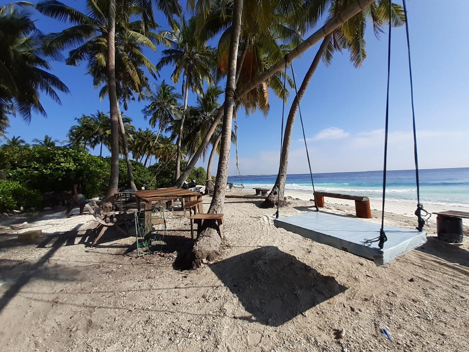 Oligemagu Beach