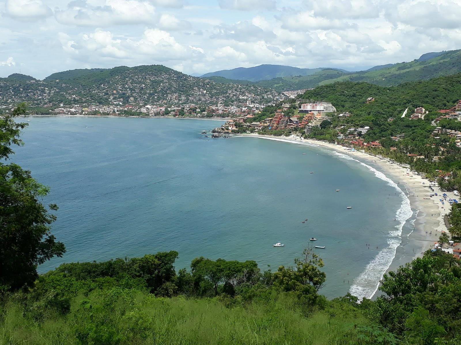 Ropa beach