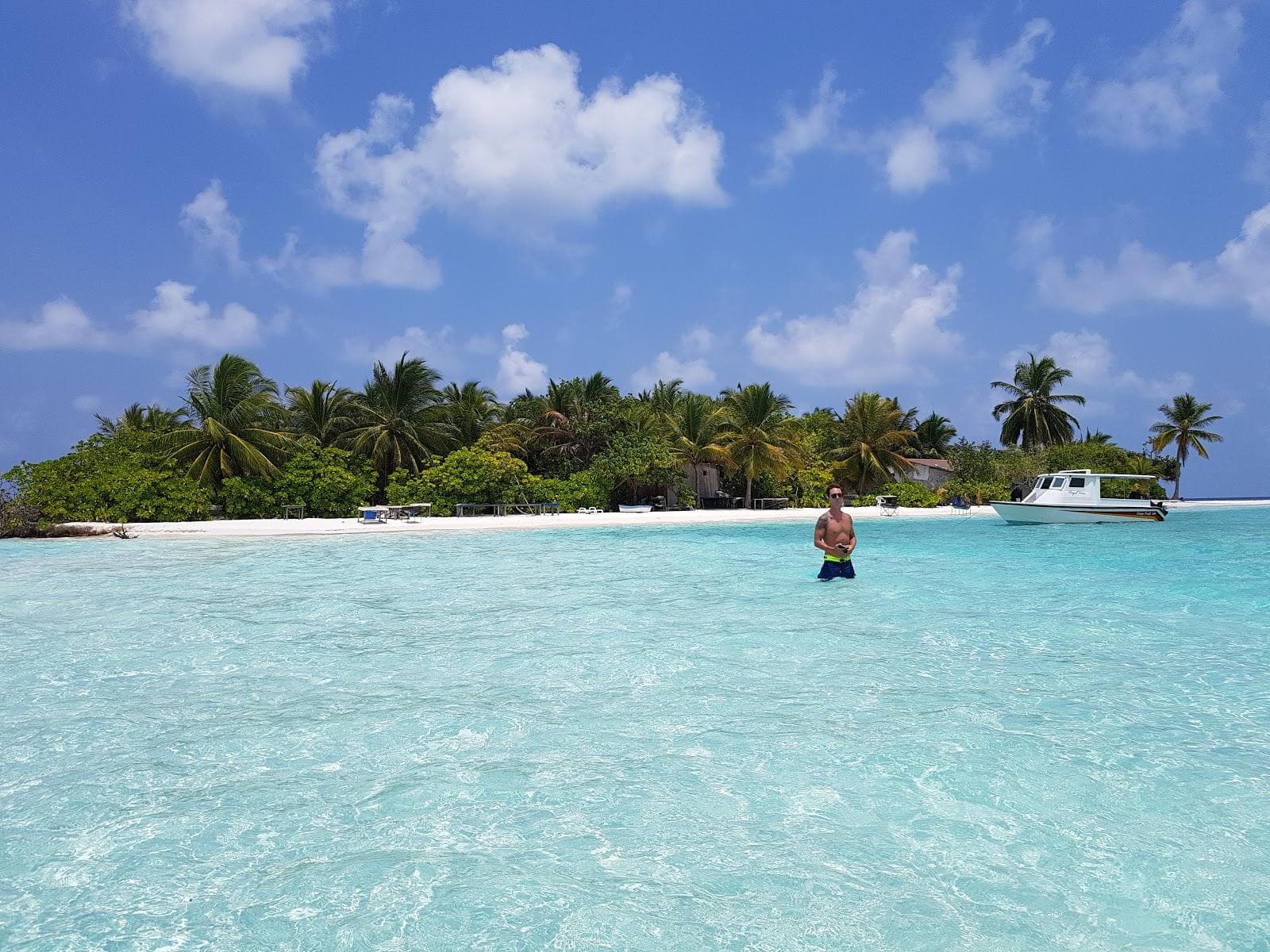 Mandhoo Beach