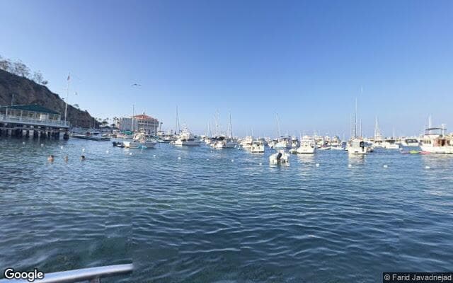 Avalon Beach between Busy Bee Cafe and Tuna Club