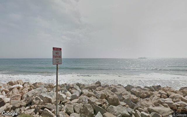 Oil Piers Beach
