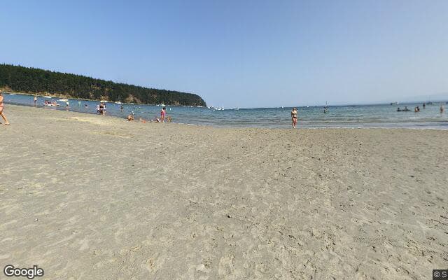 Tribune Bay Bathing Beach - Right